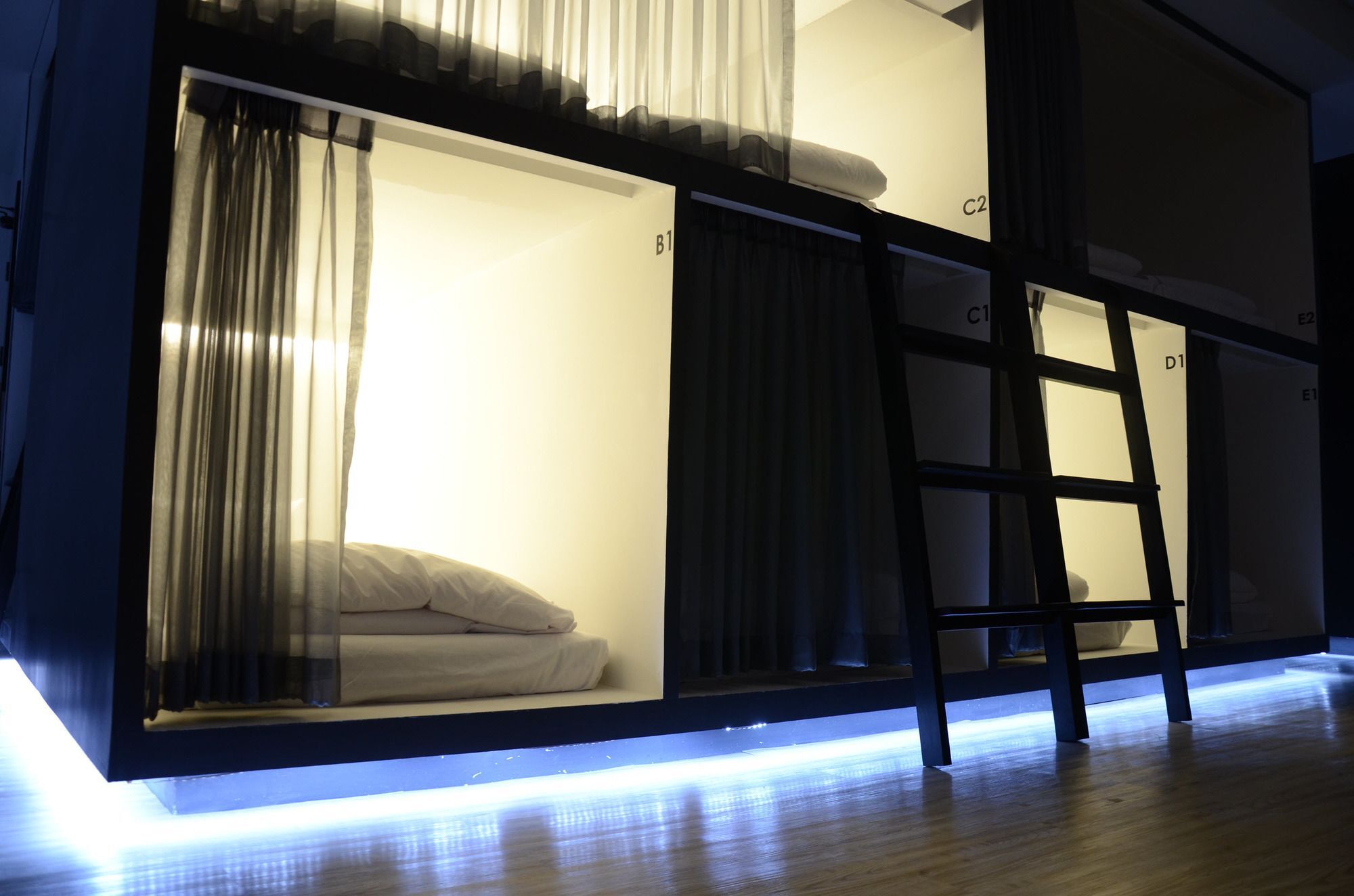 3 Howw Hostel At Sukhumvit 21 Bangkok Eksteriør bilde